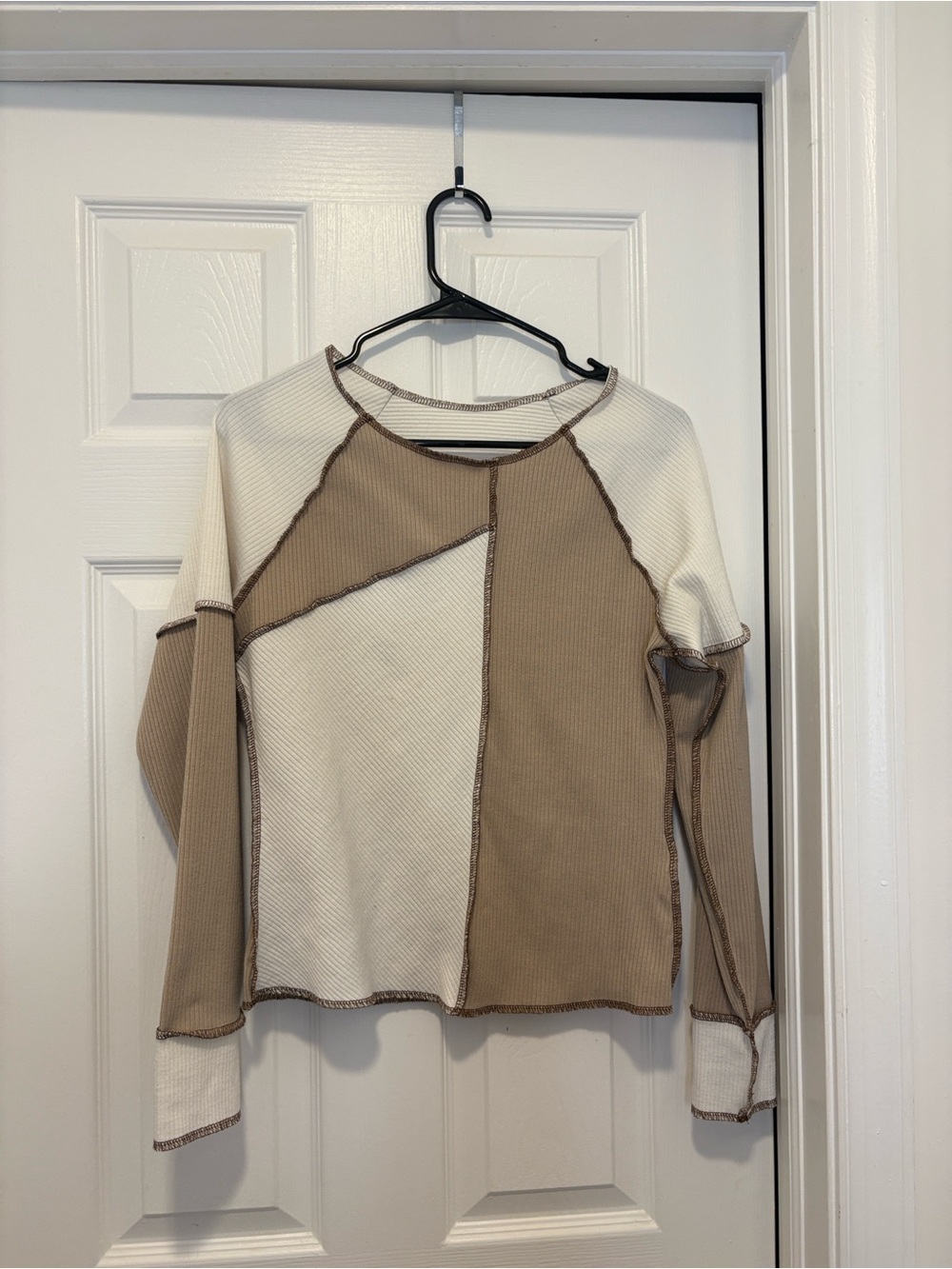 Womens Two-Tone Patchwork Long Sleeve Top - Beige/Cream